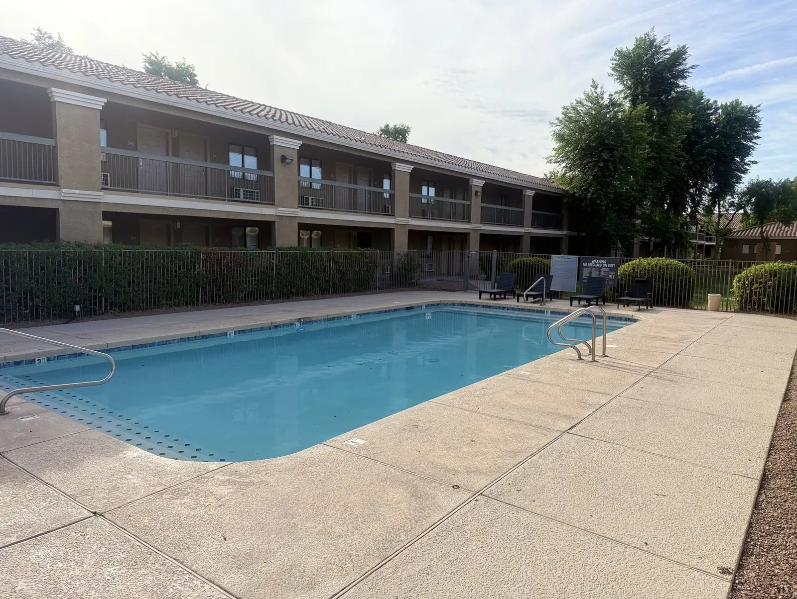 Alberca de Residence at McDowell